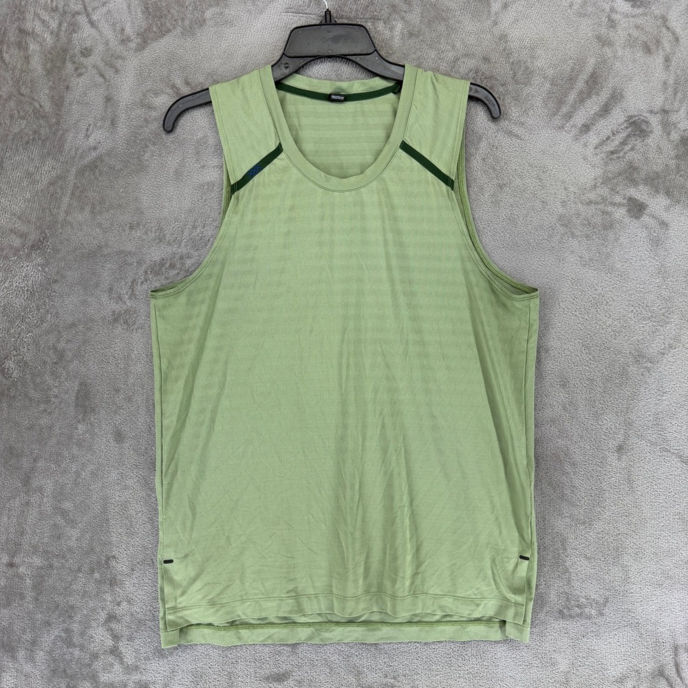 Rhone Tank Top Mens Medium Green Sleeveless Training Shirt Style 100029 Mesh
